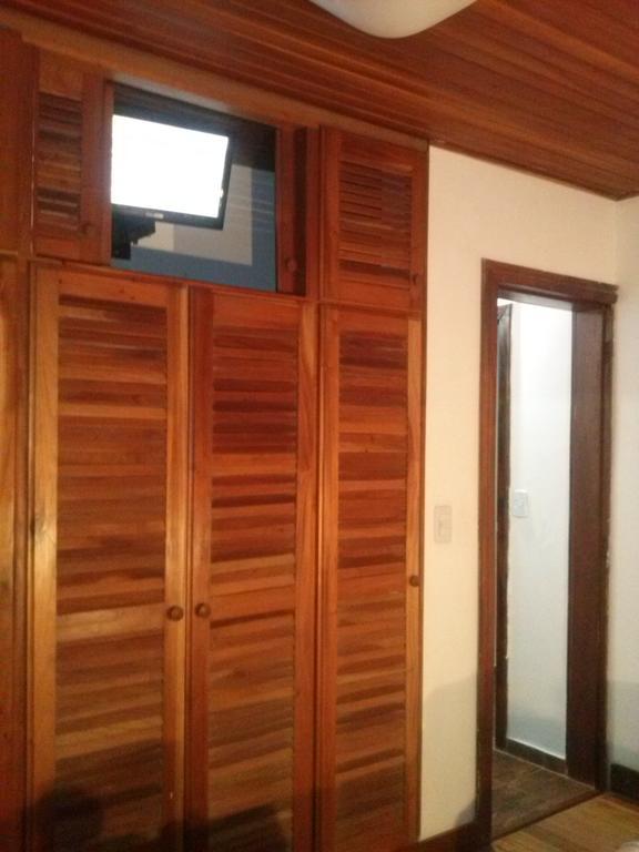 Petit Hotel Caraguata Пуэрто-Игуасу Экстерьер фото