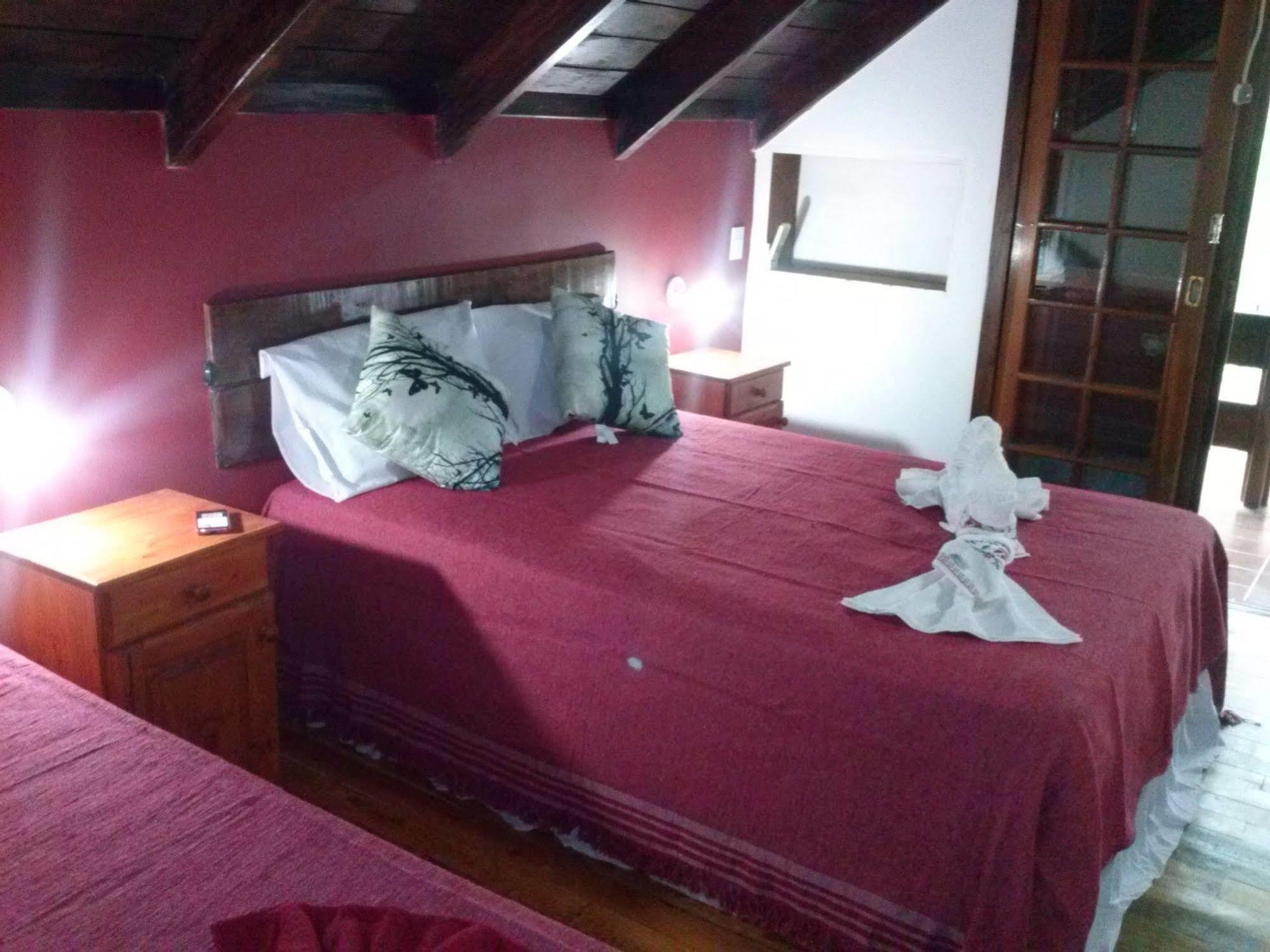 Petit Hotel Caraguata Пуэрто-Игуасу Экстерьер фото